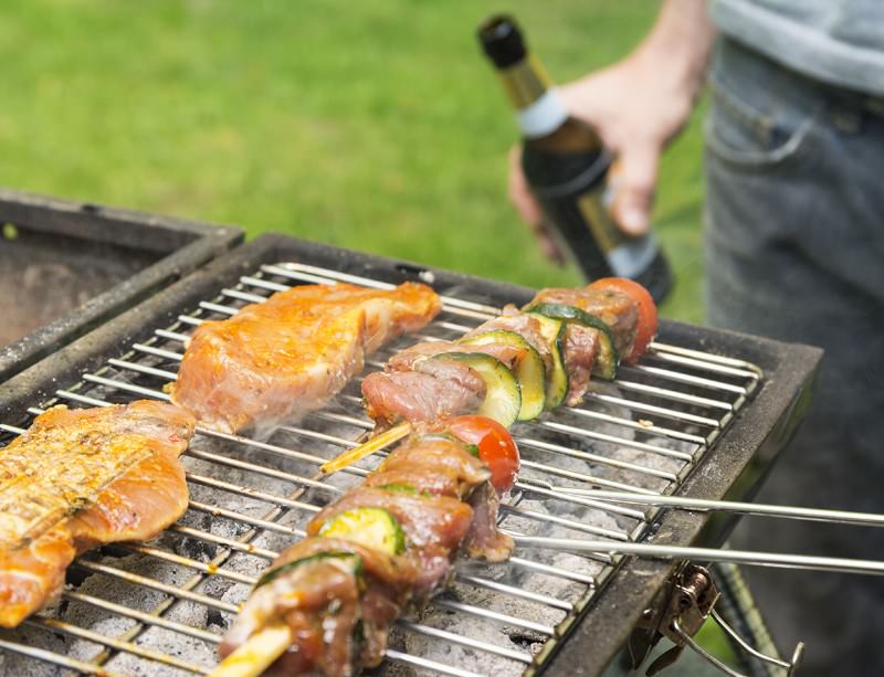 Alcohol improves your sense of smell in moderation New Scientist