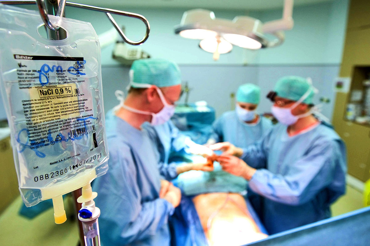 New device detects cancerous tissue during surgery within seconds New device detects cancerous tissue during surgery within seconds